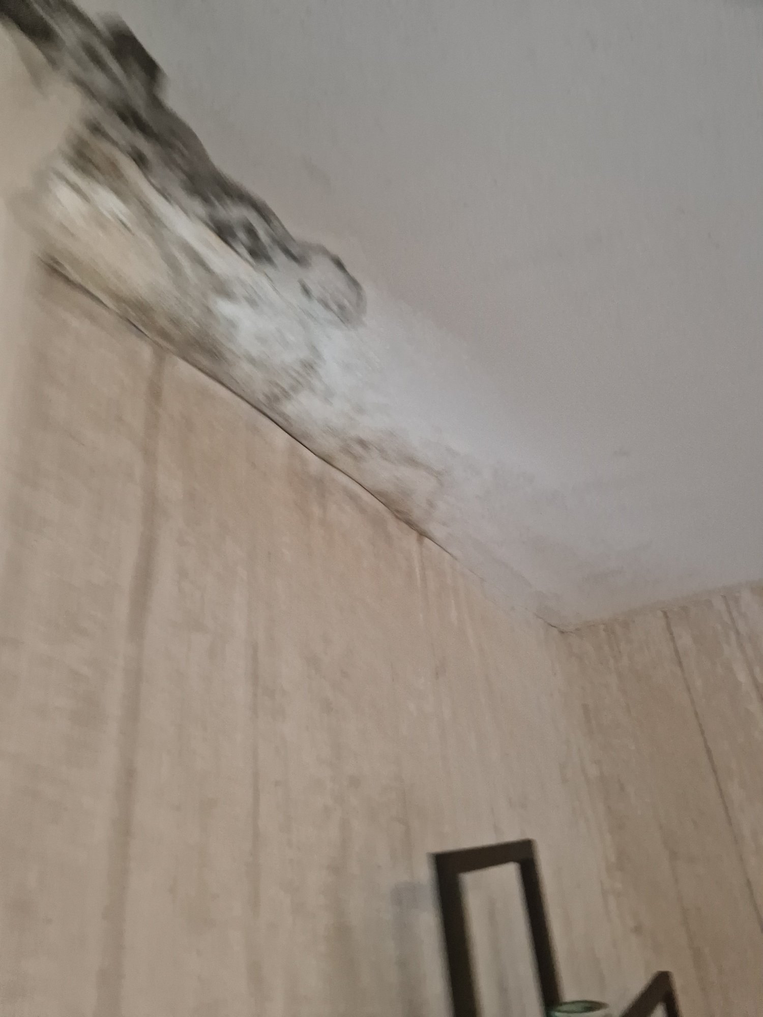 UV kleurstoftest voor afvoer lekdetectie